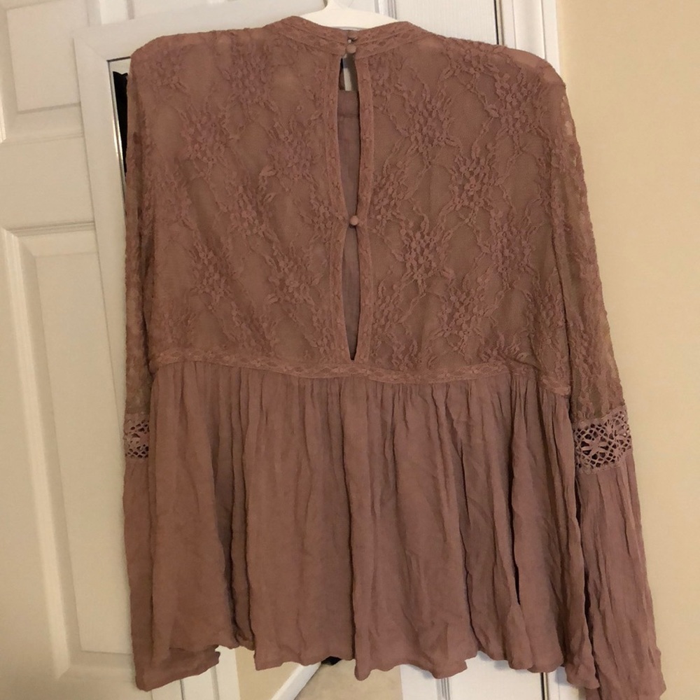 GORGEOUS long bell sleeve lace detailed top - XL - Picture 5 of 7